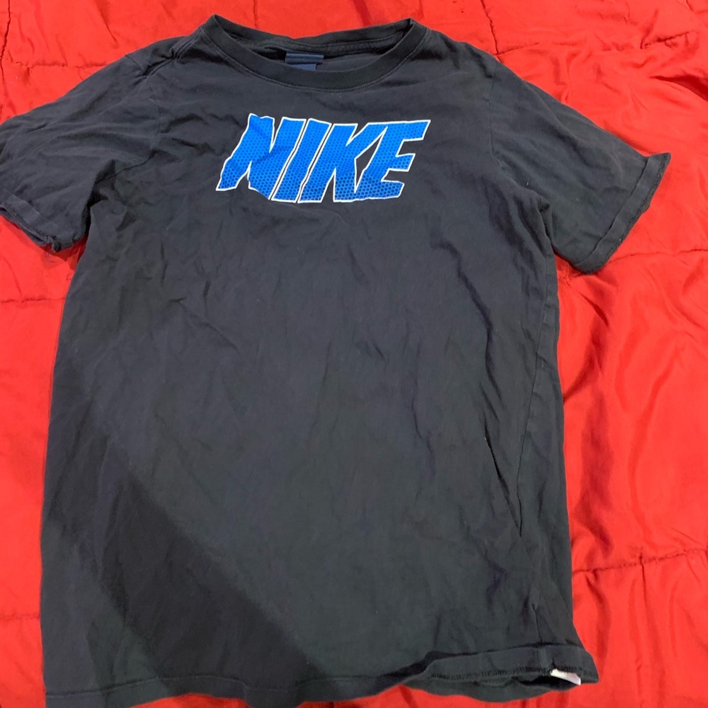 Nike tshirt